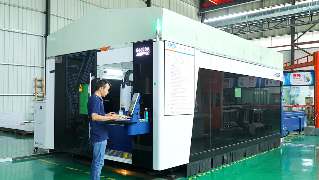 大型全能現(xiàn)代化加工中心